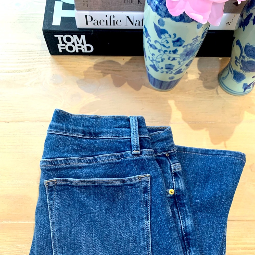 Frame Denim Le High Flare. Size 28
